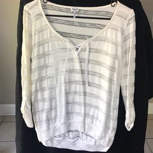 Splendid white 3/4 sweater